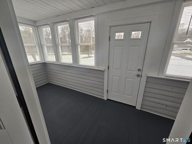 Building Photo - 35 Morris Rd