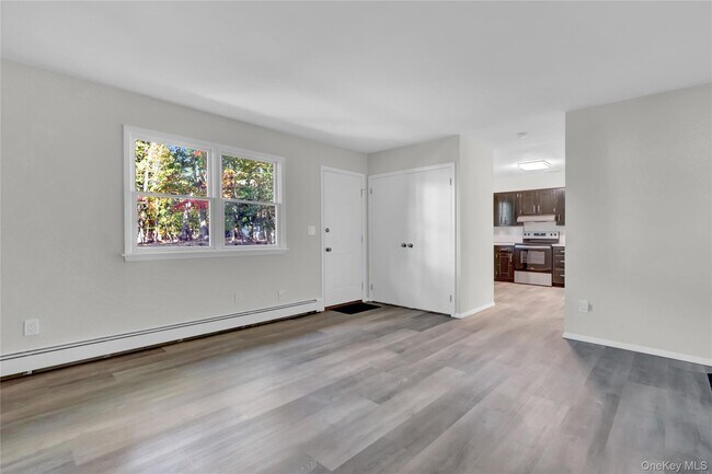 Building Photo - 7 Canterbury Ct