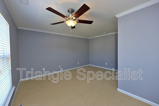 Building Photo - 9811 Cicero Dr