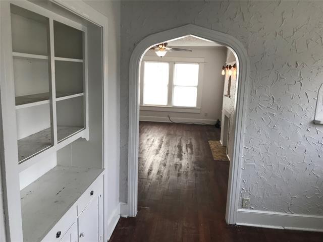 Building Photo - 813 W Eighth St