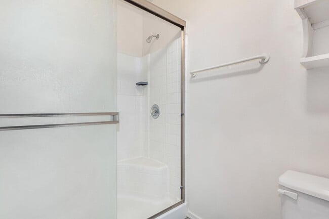 Building Photo - 220 N 22nd Pl