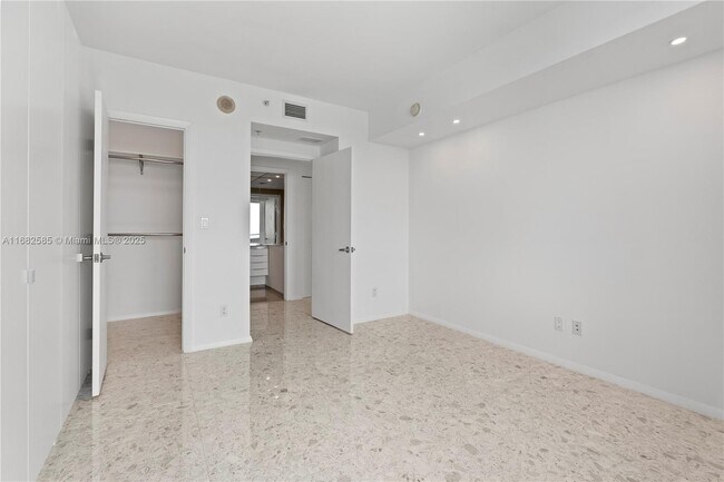 Building Photo - 325 S Biscayne Blvd
