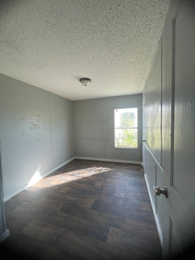 Building Photo - 3 BR 2 Bath 1,280 sq ft singlewide mobile home on 1.16 acres in Ward, AR