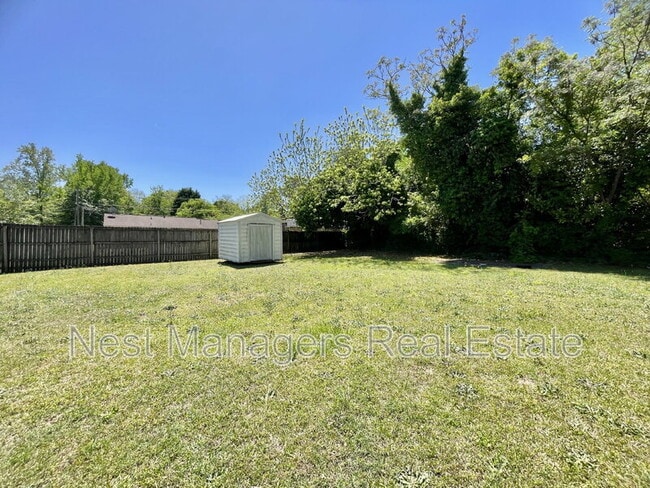 Building Photo - 6005 Blairmore Pl