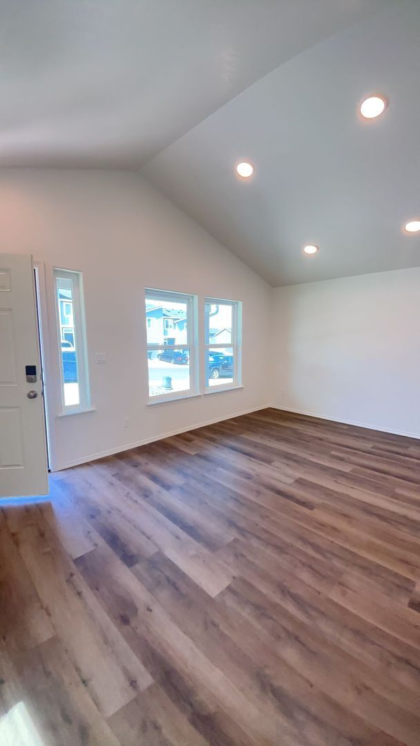 Building Photo - Single Level Home in New SunRidge Community