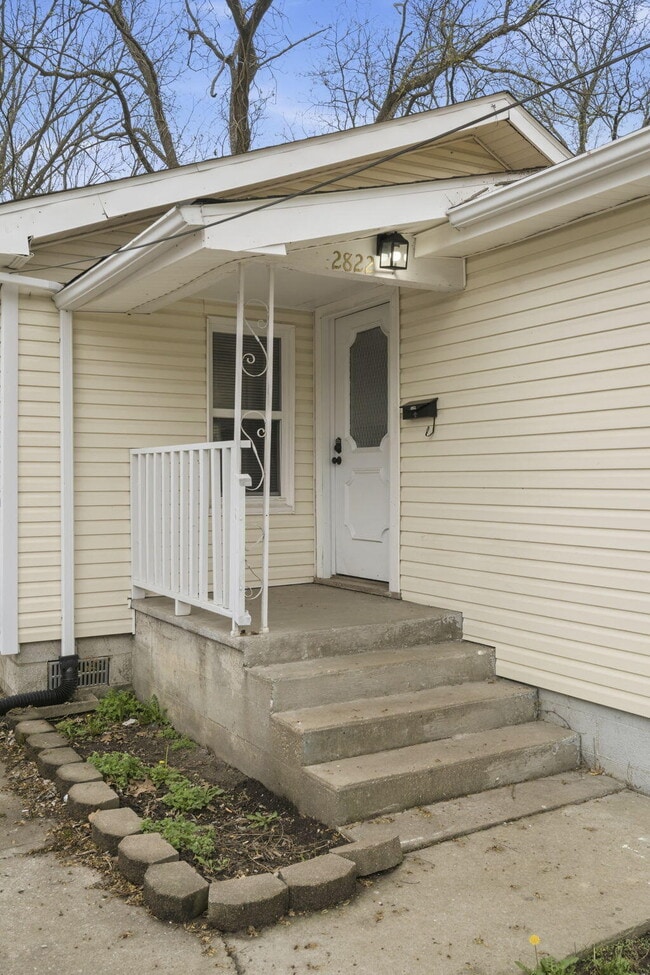 Building Photo - 2822 E Cherry St