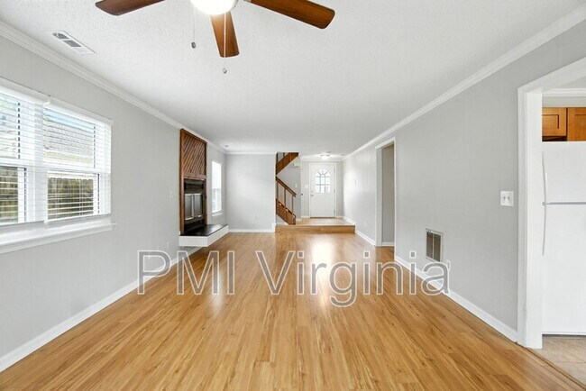 Building Photo - 5489 Glenville Cir