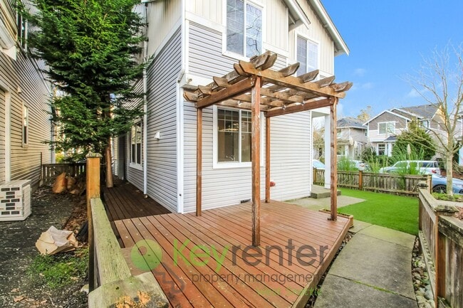 Building Photo - **Rent Incentive** Premier 3-Bed Home in a Coveted Seattle Community