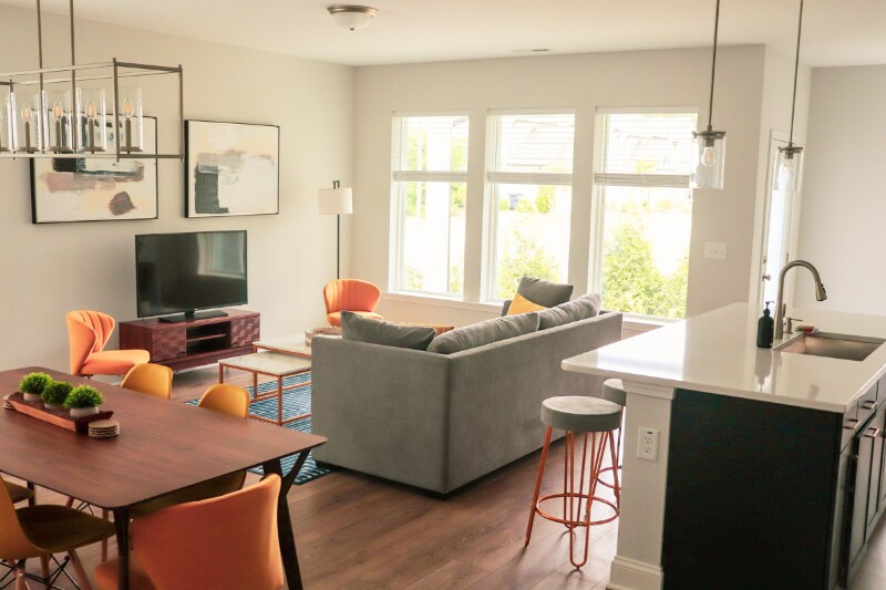 Building Photo - 1001 Canary Pepper Dr