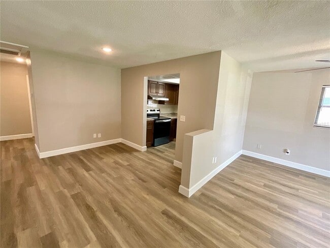 Building Photo - 4041 53rd Ave N