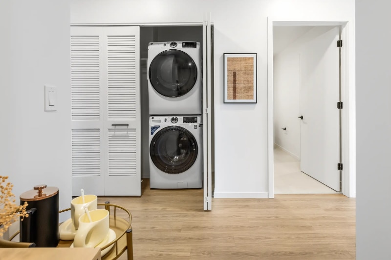 Building Photo - 255 N Elizabeth St