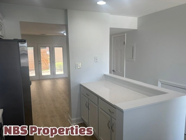 Building Photo - 6529 Deane Hill Dr