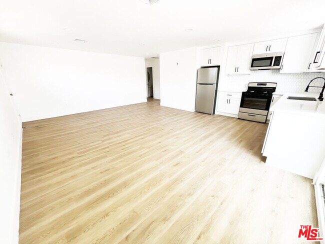 Building Photo - 4180 Marlton Ave