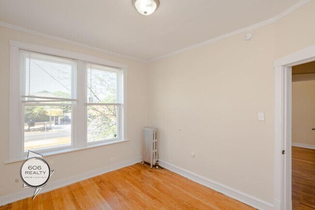 Building Photo - Sunny Cicero Apts For Rent!