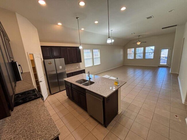 Building Photo - 2925 Scout Pony Dr