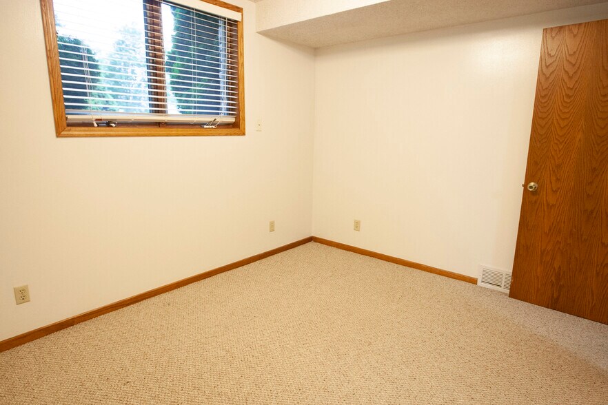 Building Photo - 538 Cottonwood Ave