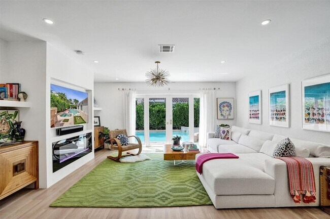 Building Photo - 3206 Robbins Rd