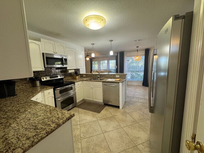 Building Photo - Gulf Breeze - Melissa Oaks - 4 Bedroom, 2 Bathroom w/ pool