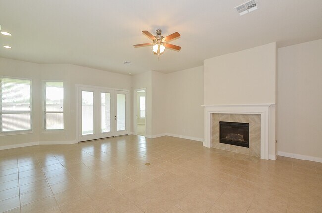 Building Photo - 25122 Sundance Park Ln