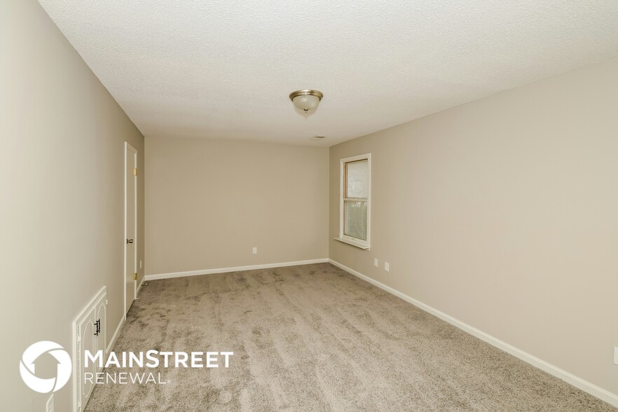 Building Photo - 2085 Edenwood Cir