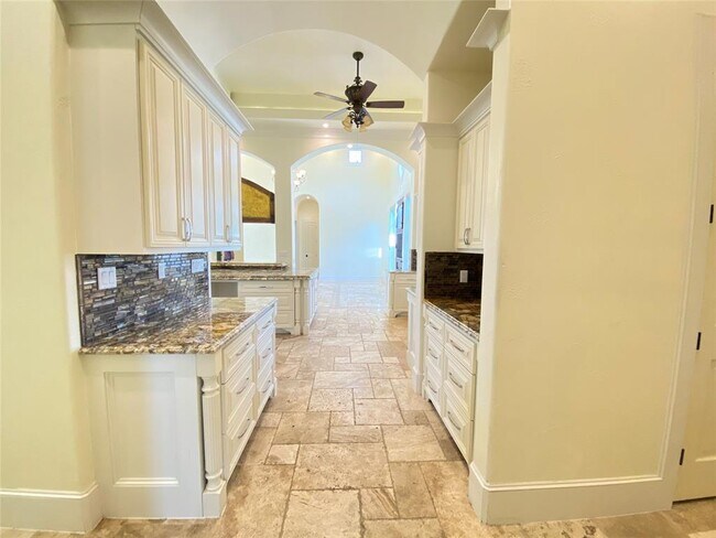 Building Photo - 102 Long Point Cove