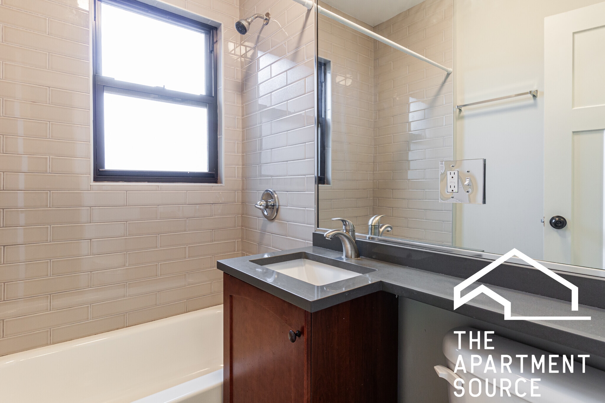 Building Photo - 2907 N Mildred Ave