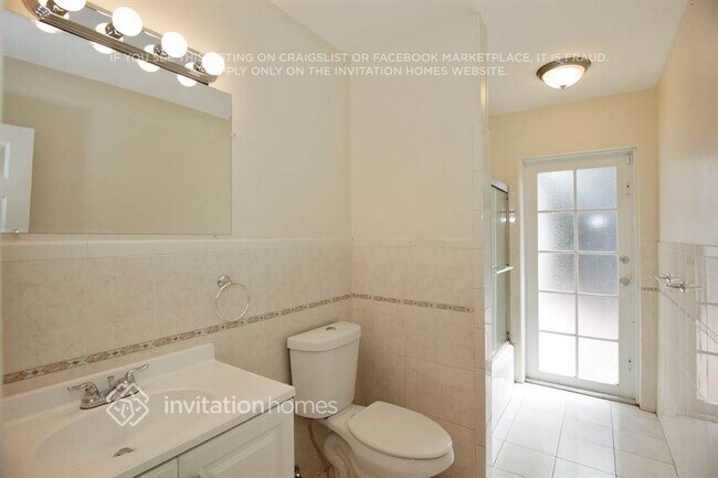 Building Photo - 781 SW 64th Terrace