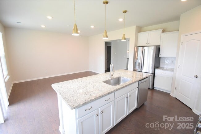 Building Photo - 12120 Ardrey Park Dr