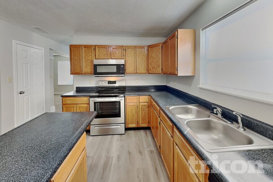 Building Photo - 1809 Woodstream Ct