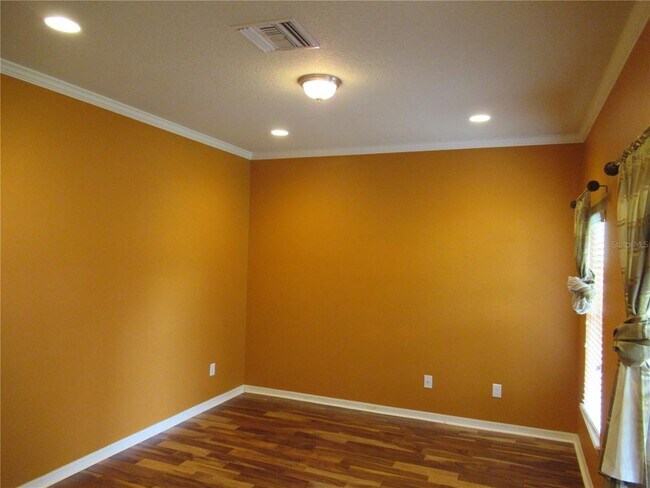 Building Photo - 2822 Maple Brook Loop
