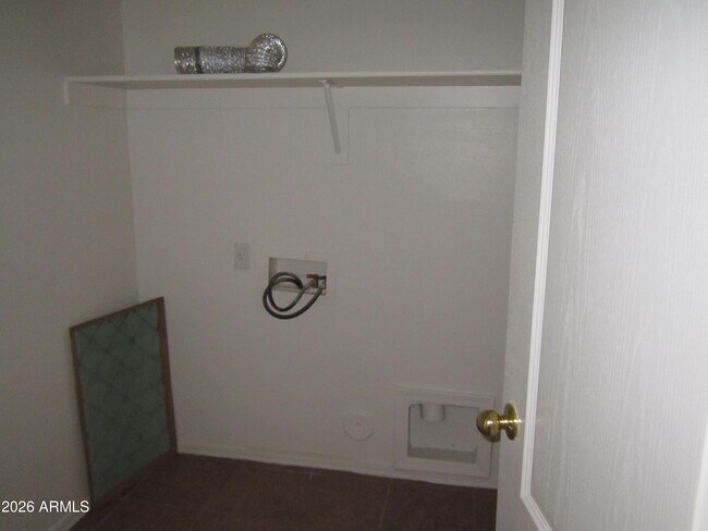 Building Photo - 18671 N Madison Rd