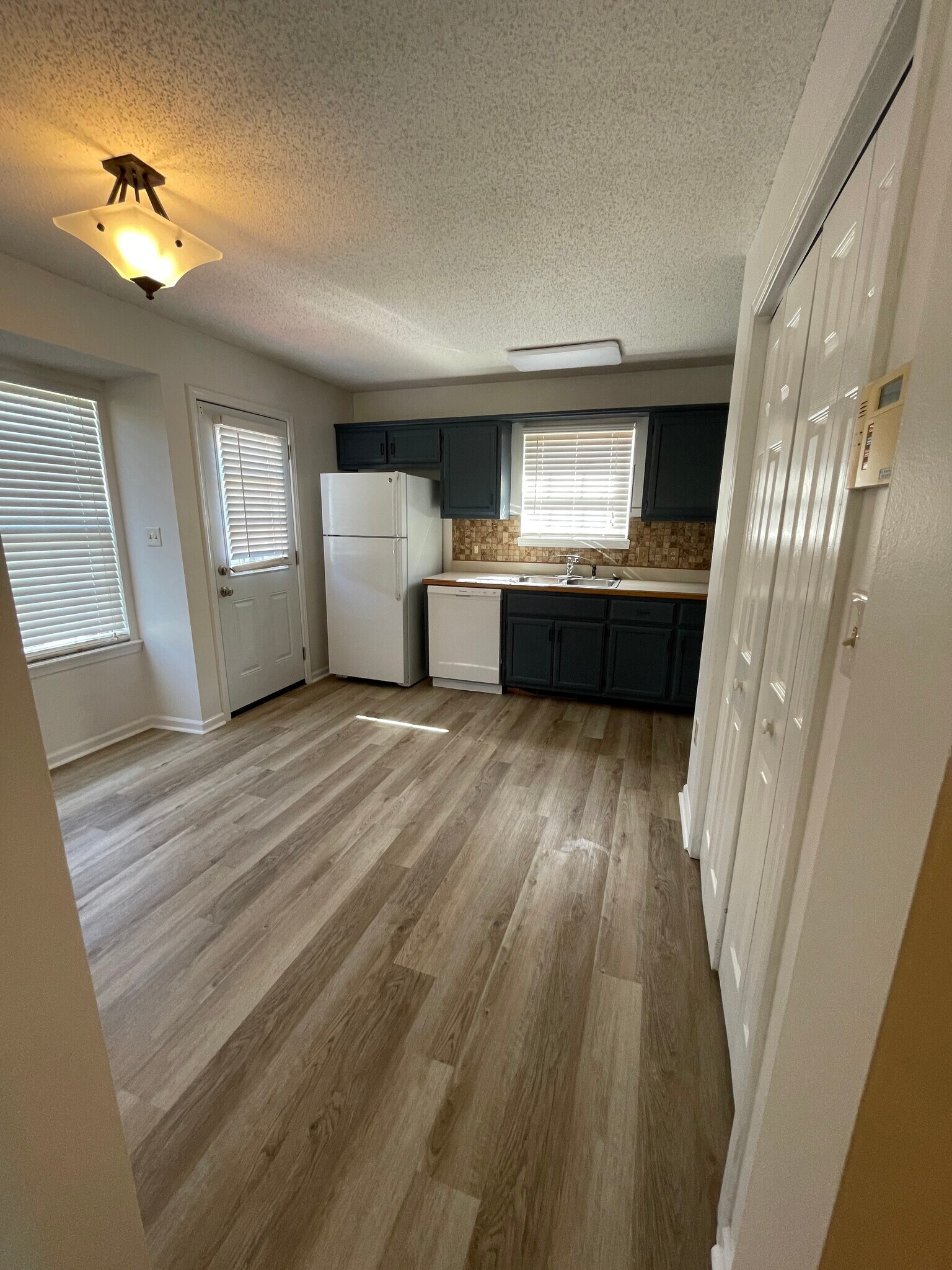 Building Photo - 1805 Colt Dr