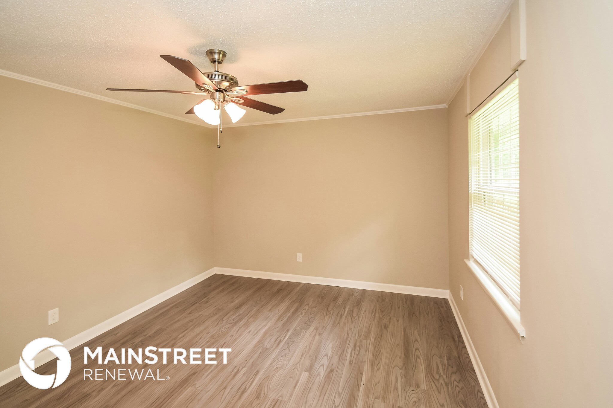 Building Photo - 5084 Oak Leaf Cir