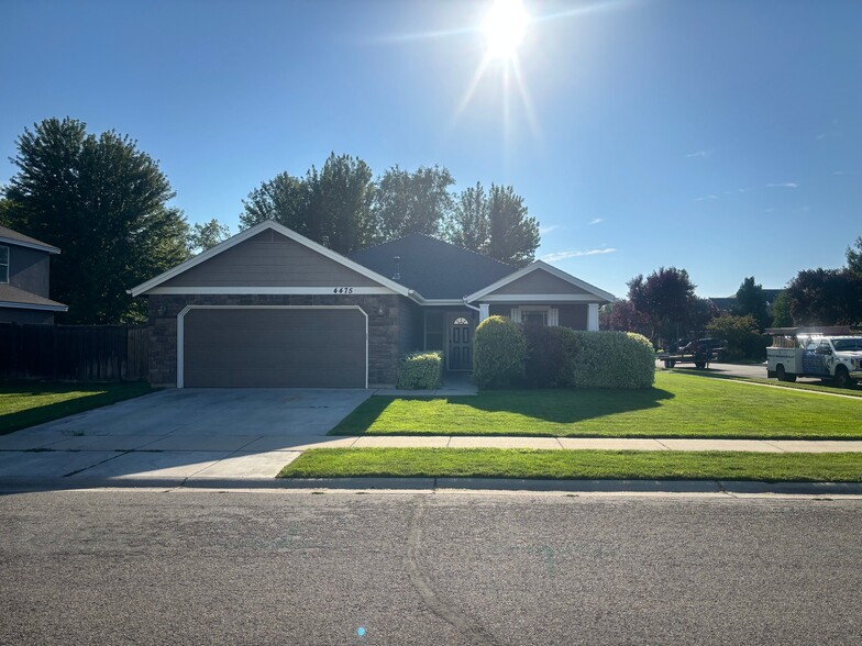 Building Photo - 4475 N Supai Ave
