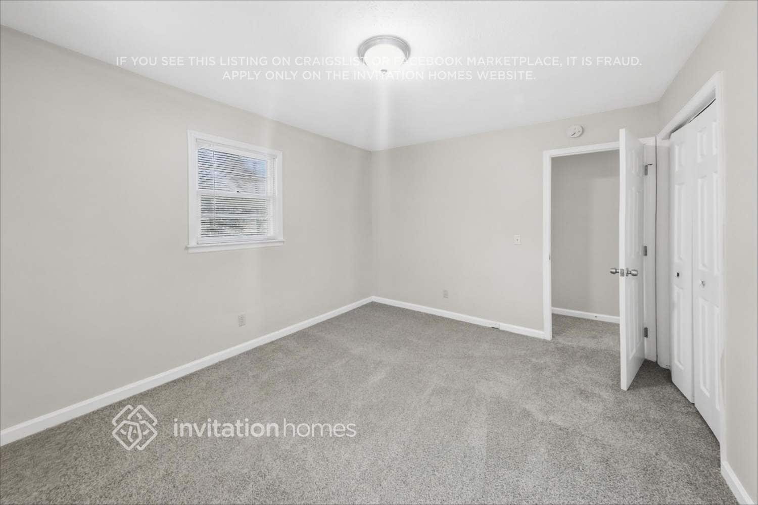 Building Photo - 624 Princess Cir