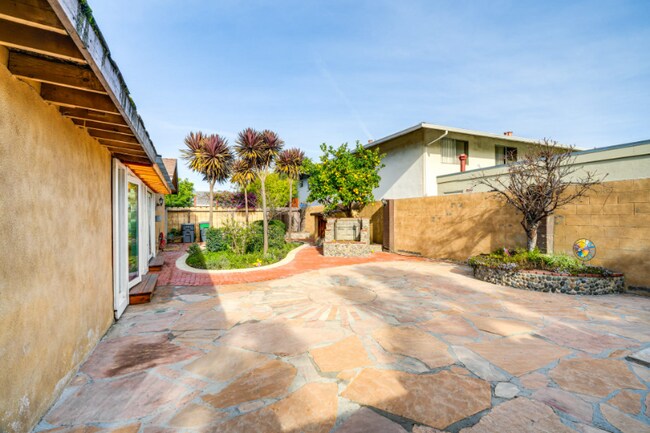 Building Photo - 119 San Jose St