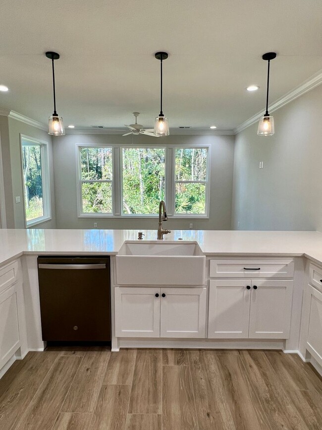 Building Photo - 3/2 brand new home!