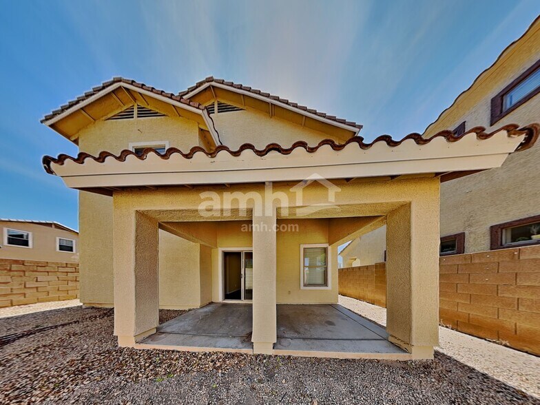 Building Photo - 6612 W Shaw Butte Dr