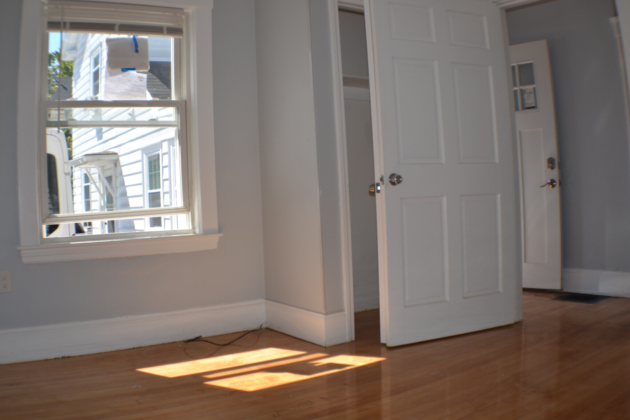 Building Photo - 26 Cushing St