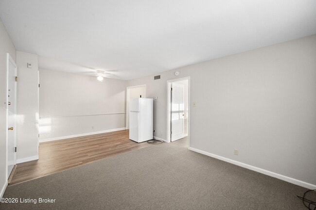 Building Photo - 2220 Heather Ln