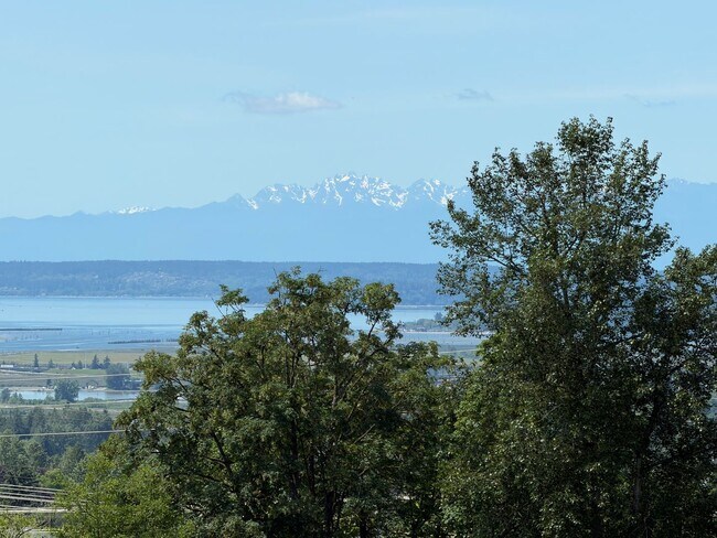 Building Photo - Military Discount - Please Inquire! ~ Whiskey Ridge View Home | 5 Bed + Bonus Living Space with O...