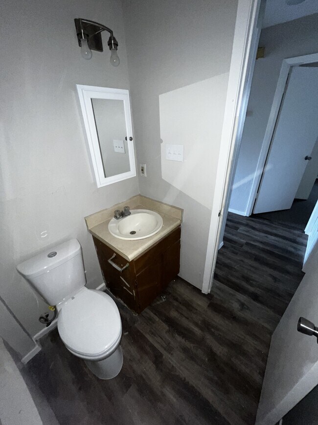 Building Photo - 821 Bracewood Cir