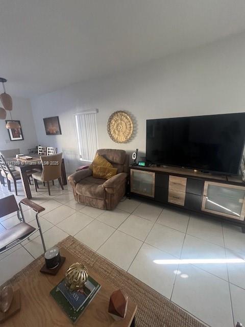 Building Photo - 8305 NW 108th Ave