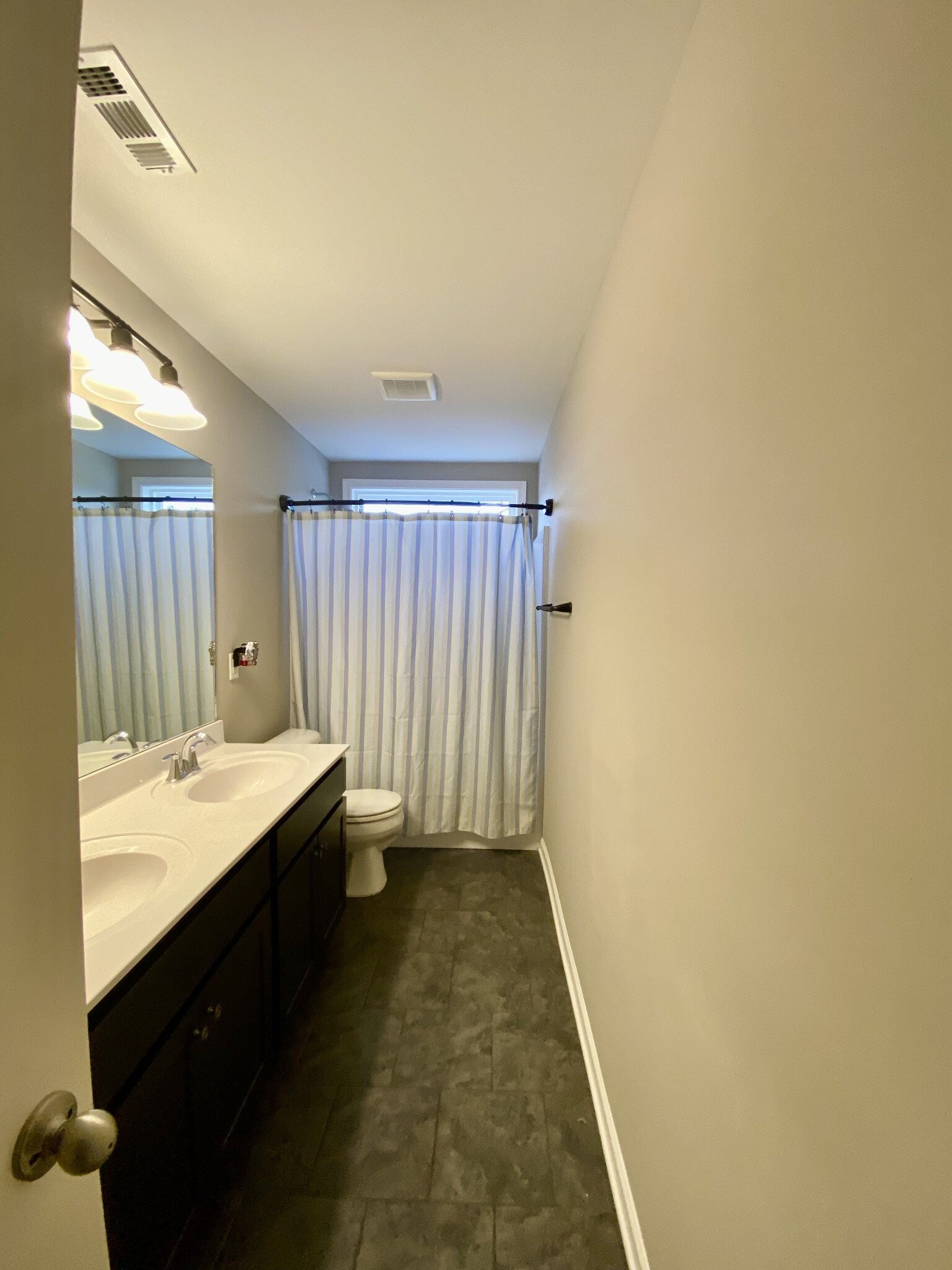 Building Photo - 209 Biraj Ct
