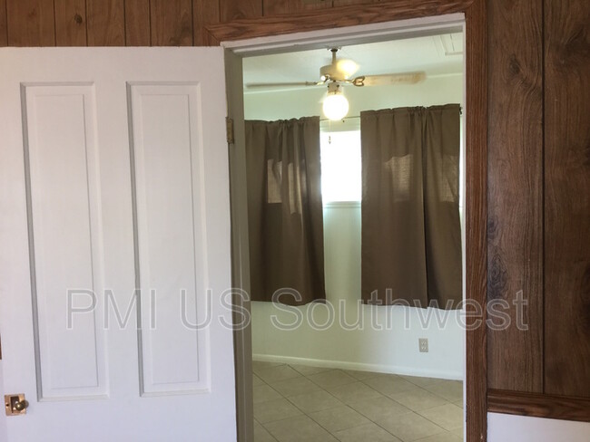Building Photo - 2088 Del Rey Dr