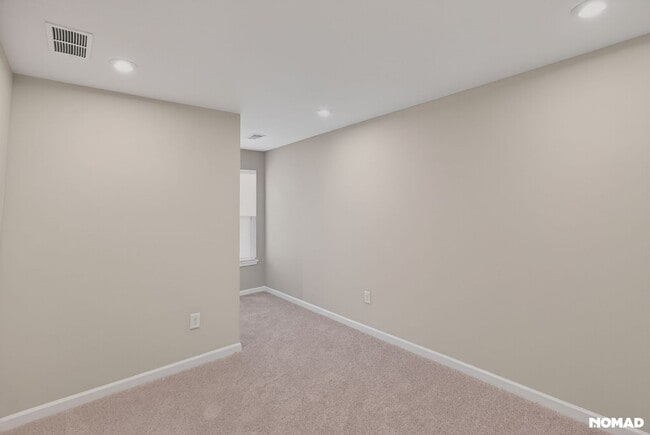 Building Photo - 203 Sage Woods Way