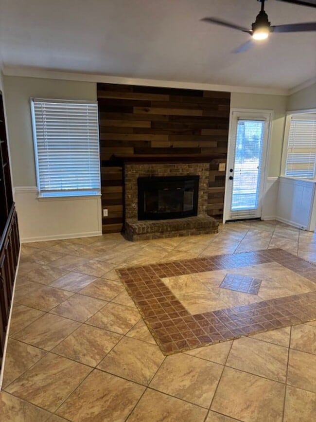 Building Photo - Where Comfort Meets Home.