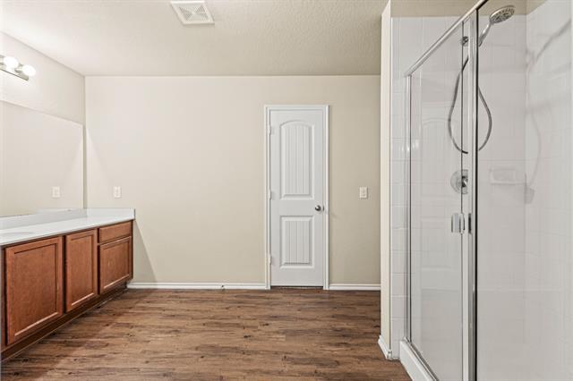 Building Photo - 713 Mallard Dr