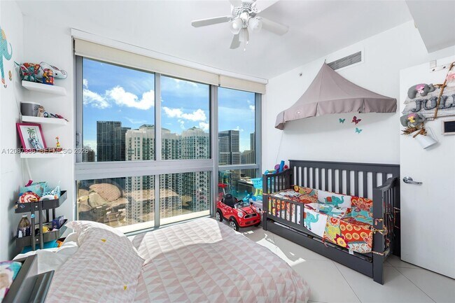 Building Photo - 350 S Miami Ave
