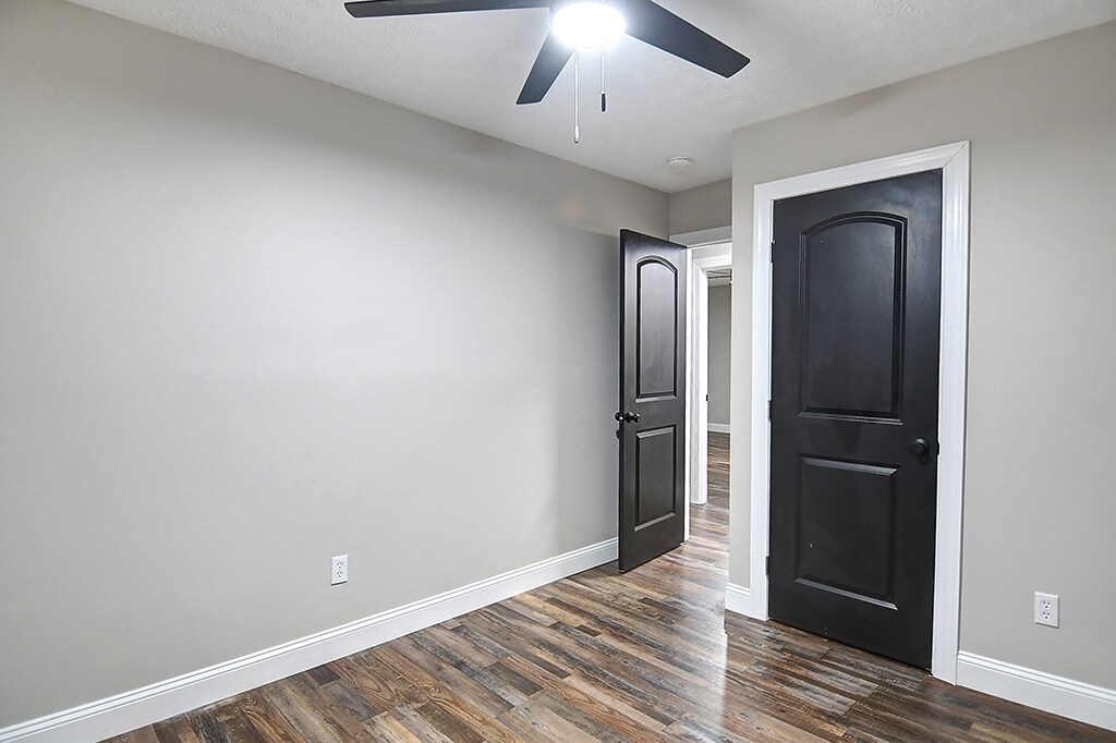 Building Photo - 1209 Nutwood Dr